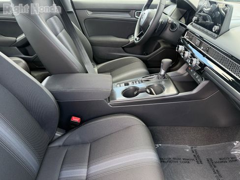 Used 2026 Honda Civic Sport image 31