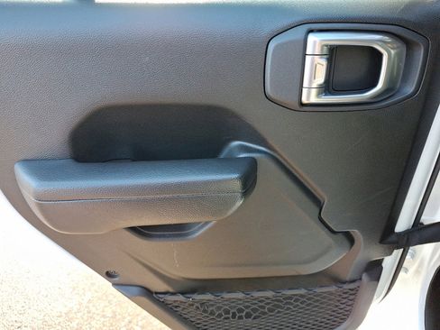 Used 2023 Jeep Wrangler Unlimited image 19