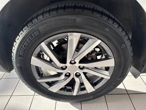 Used 2023 Chevrolet Equinox LT AWD/4WD image 10