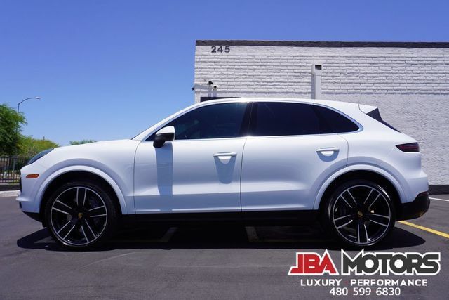 Used 2023 Porsche Cayenne AWD/4WD image 11