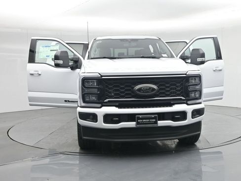 New 2026 Ford F350 XLT w/ XLT Premium Package AWD/4WD image 31