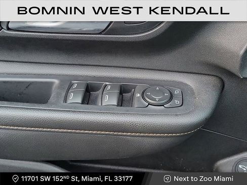 Used 2020 GMC Terrain SLT w/ Preferred Package image 30