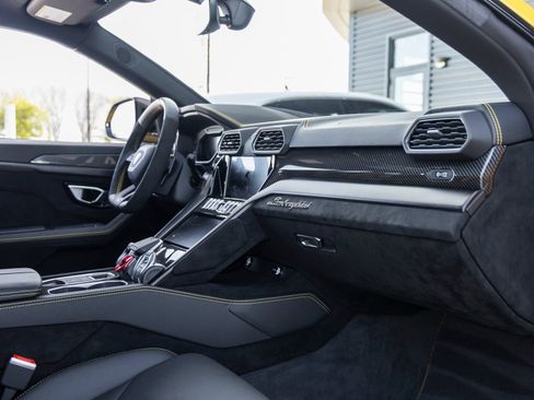 Used 2024 Lamborghini Urus Performante image 51