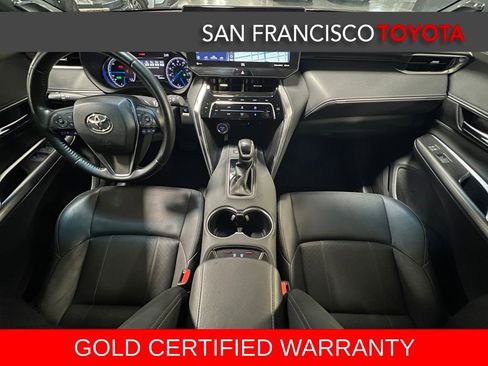 Certified 2021 Toyota Venza XLE image 23