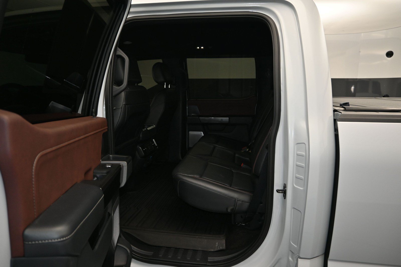 Used 2021 Ford F150 Lariat w/ Equipment Group 502A High AWD/4WD image 18