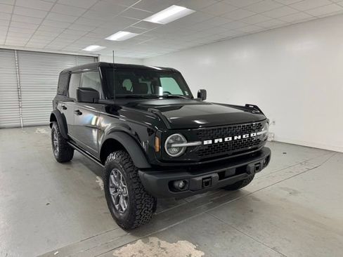 New 2025 Ford Bronco Badlands image 3