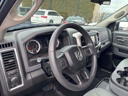 Used 2019 RAM 1500 Classic SLT image 11