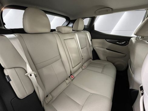 Used 2021 Nissan Rogue Sport SL w/ Premium Package FWD image 16