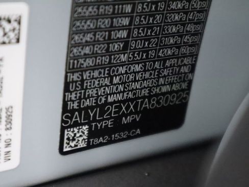 New 2026 Land Rover Range Rover Velar Dynamic SE image 34