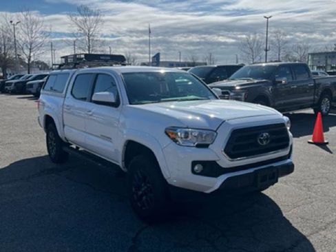 Used 2023 Toyota Tacoma SR5 image 3