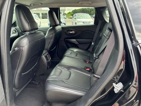 Used 2019 Jeep Cherokee Limited AWD/4WD image 50