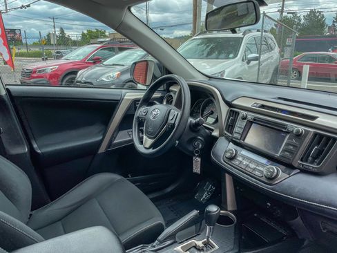 Used 2013 Toyota RAV4 XLE AWD/4WD image 39