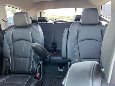 Used 2021 Buick Enclave Avenir w/ Avenir Technology Package AWD/4WD image 12