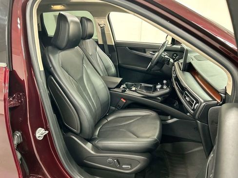 Used 2022 Lincoln Nautilus Reserve w/ Luxury Package image 24