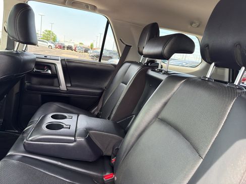 Used 2018 Toyota 4Runner Limited AWD/4WD image 33