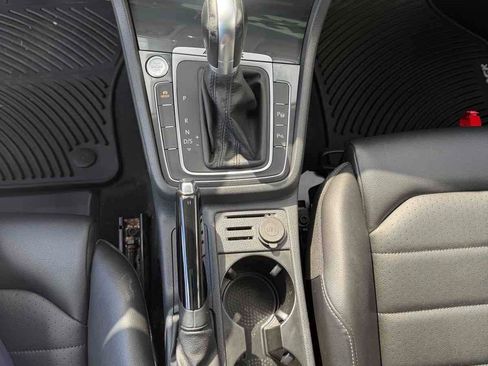 Used 2019 Volkswagen Golf Alltrack SEL image 16