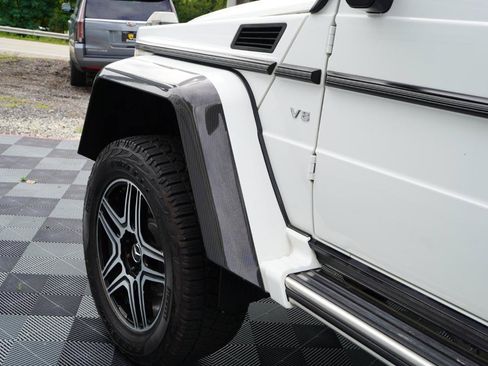Used 2018 Mercedes-Benz G 550 Squared image 38