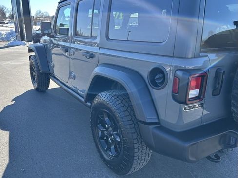 Used 2021 Jeep Wrangler Unlimited Sport image 4