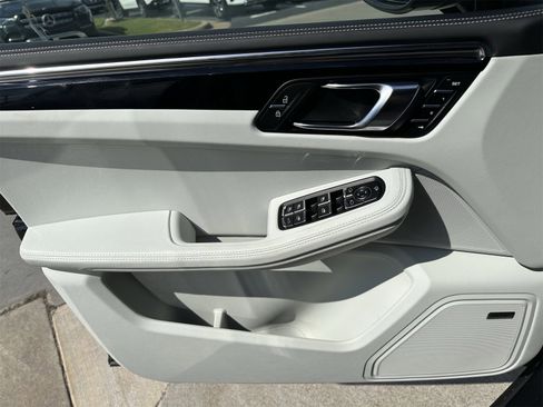 New 2026 Porsche Macan S image 15