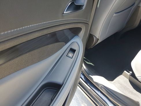 Used 2020 Buick Envision Essence w/ LPO, Interior Luxury Package FWD image 18