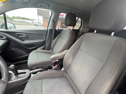 Used 2020 Chevrolet Trax LS w/ Tint and Cruise Package FWD image 14