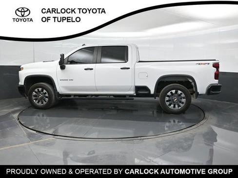 Used 2025 Chevrolet Silverado 2500 Custom w/ Custom Value Package AWD/4WD image 10
