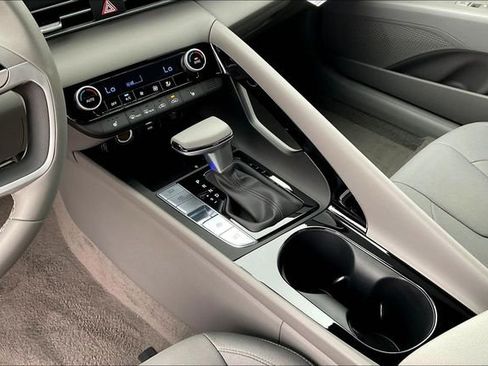 New 2026 Hyundai Elantra SEL Sport Premium FWD image 8