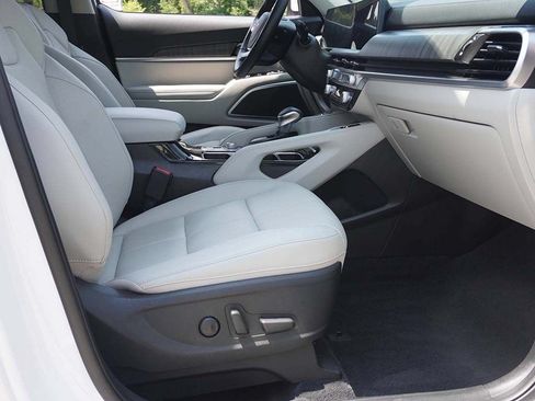 Used 2025 Kia Telluride EX FWD image 30