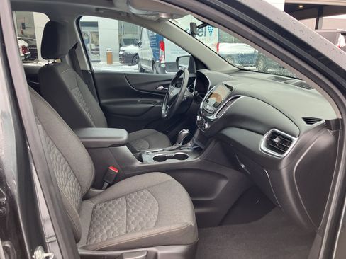 Used 2019 Chevrolet Equinox LT w/ Sun & Navigation Package image 37