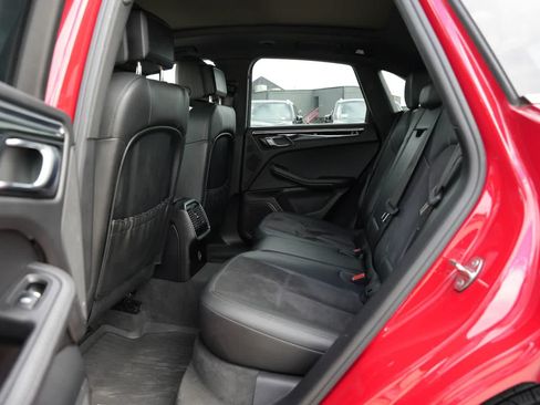 Used 2019 Porsche Macan AWD/4WD image 17