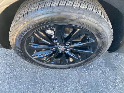 Used 2025 Buick Envista Sport Touring image 30