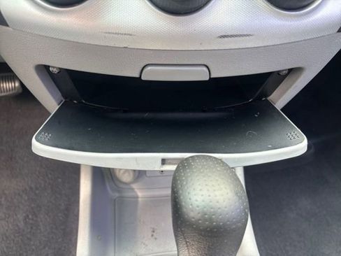 Used 2009 Hyundai Elantra GLS image 23