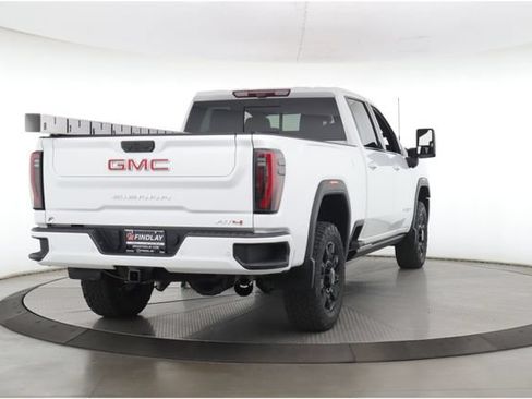 Used 2024 GMC Sierra 2500 AT4 w/ AT4 Premium Plus Package AWD/4WD image 7