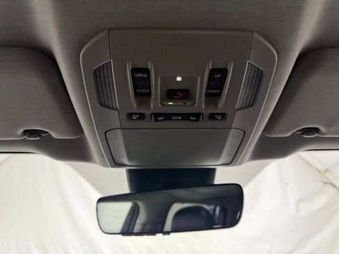 Used 2025 Toyota Highlander Platinum image 42