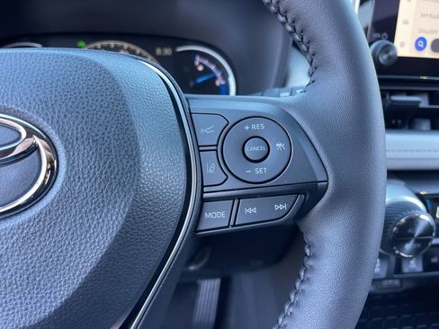 New 2025 Toyota RAV4 XLE image 18