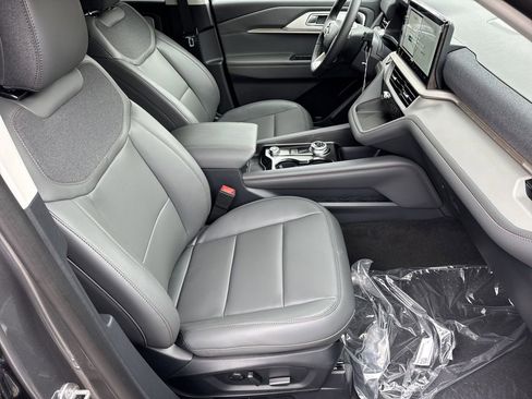 New 2026 Ford Explorer Active w/ Active Comfort Package RWD image 13