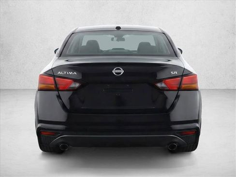 Used 2019 Nissan Altima 2.5 SR FWD image 6