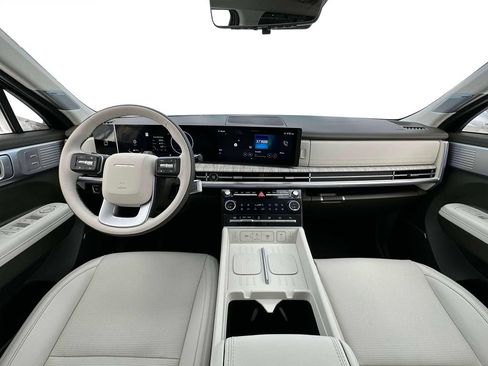 Used 2025 Hyundai Santa Fe Calligraphy FWD image 16