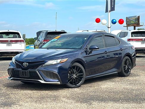 Used 2021 Toyota Camry XSE FWD image 2