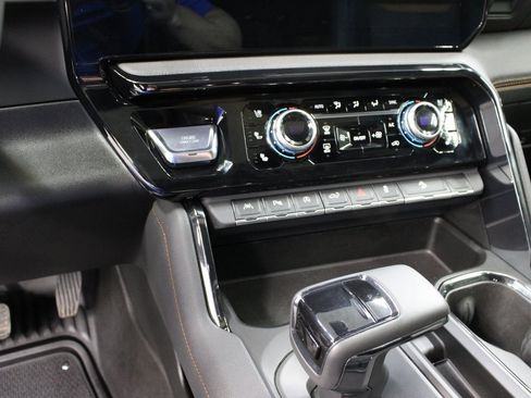 Used 2024 GMC Sierra 1500 AT4 w/ Technology Package image 66