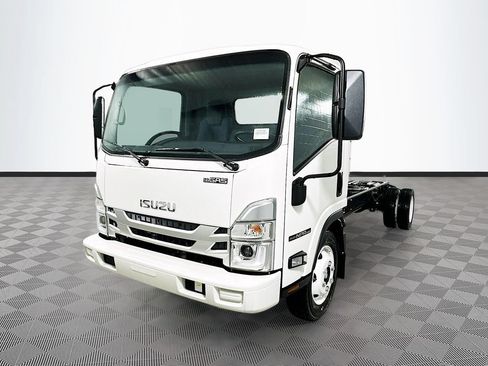 New 2026 Isuzu NPR RWD image 18