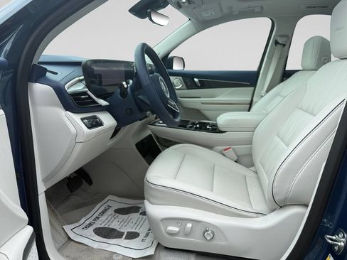 Used 2026 Buick Enclave Avenir w/ Super Cruise Package AWD/4WD image 10