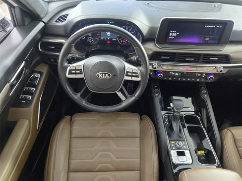 Used 2021 Kia Telluride SX w/ SX Prestige Package image 10