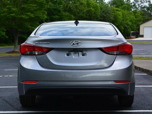 Used 2016 Hyundai Elantra SE FWD image 6