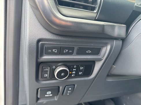 Used 2024 Ford F150 Platinum AWD/4WD image 13