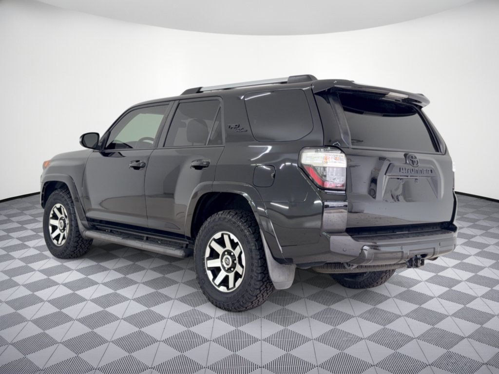Used 2018 Toyota 4Runner TRD Off-Road Premium AWD/4WD image 3