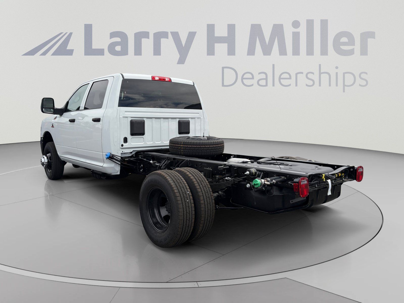 New 2027 RAM 3500 Tradesman w/ Chrome Appearance Group A AWD/4WD image 3