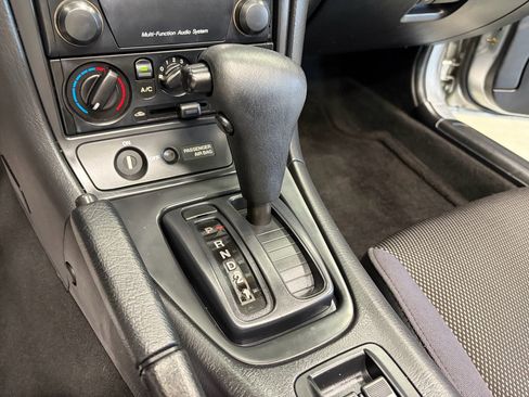 Used 2001 MAZDA MX-5 Miata RWD image 13