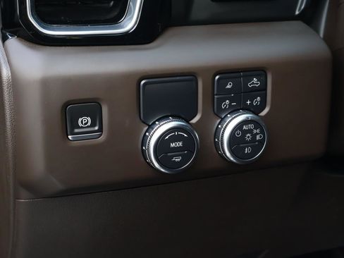 Used 2024 GMC Sierra 1500 Denali w/ Technology Package image 25