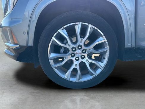 Used 2024 GMC Acadia Denali w/ Super Cruise Package image 41